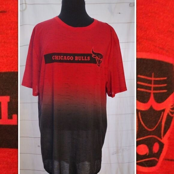 NBA CHICAGO BULLS TWO TONED RED & BLACK T-SHIRT SIZE XXL - Picture 1 of 4